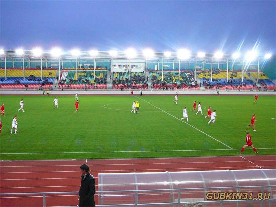 Футбольное поле стадиона Горняк