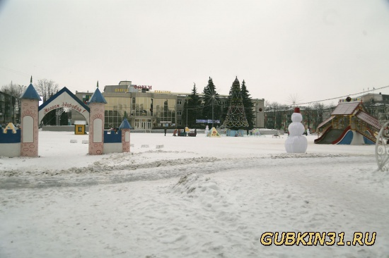 Центральная площадь в Губкине в январе 2017