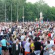 Выпускники на центральной площади в Губкине Белгородской области